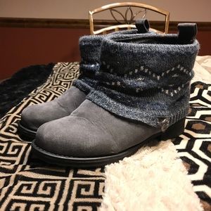 Muk Luk bootie Size 9